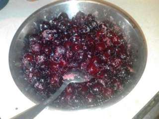 Lenja pita sa višnjama